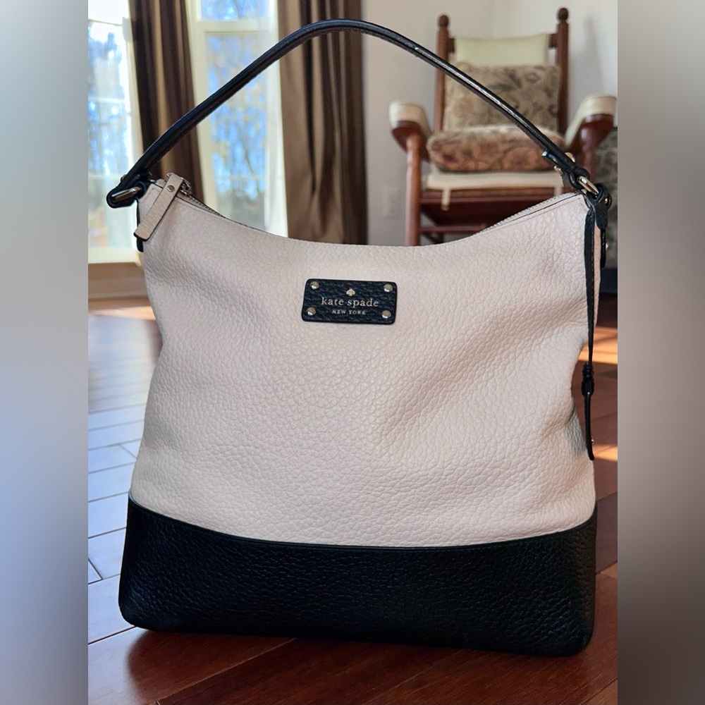 LOW START Kate Spade Two-Tone Pebbled Leather Hobo Bag. Great condition! - Picture 2 of 15